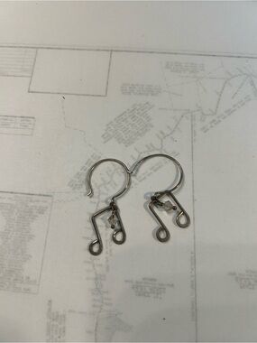 Silver Musical Note Dangle Earrings - Unbranded